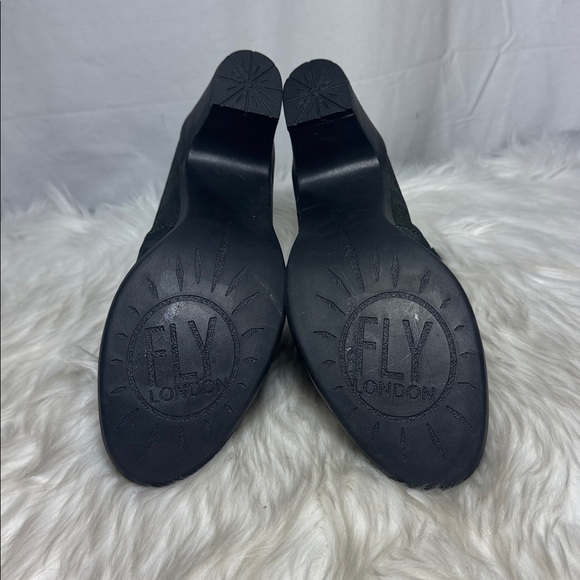 Fly London Black/Metallic Green Women's Ankle Boots Classic Leather Style Sz 41 - Picture 8 of 8